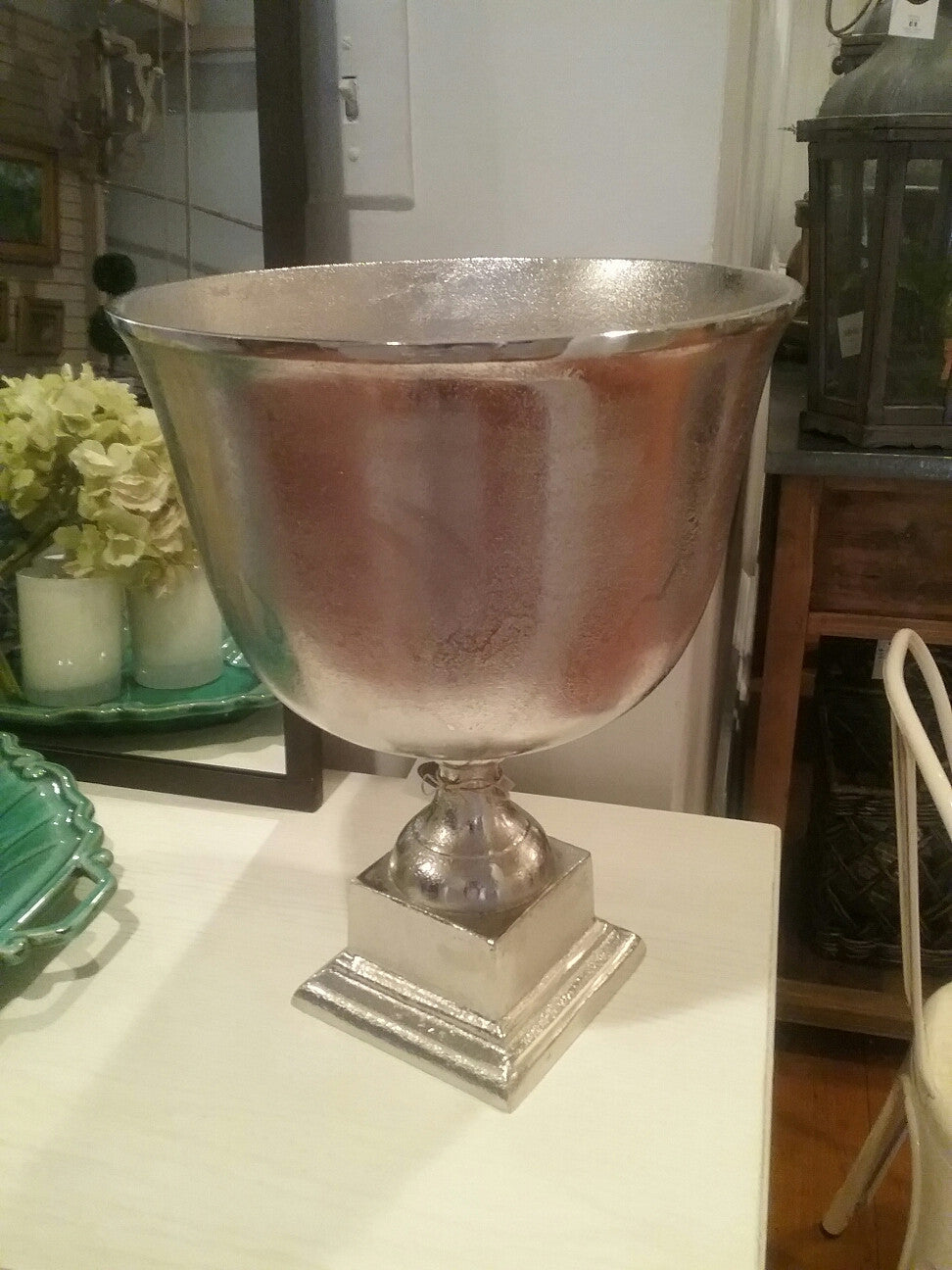 Trophy Urn