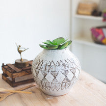 Round Geometric Vessel