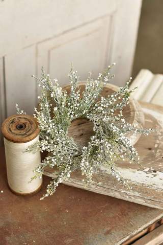 Frosted Berry Candle Ring