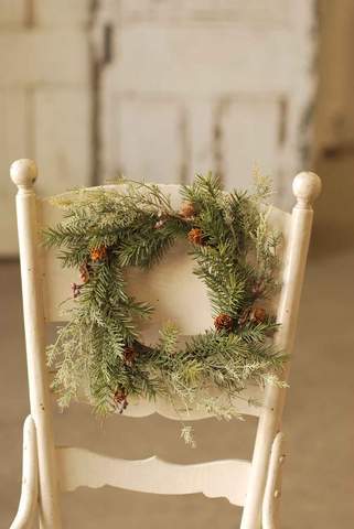 Engelberg Pine Wreath 14"