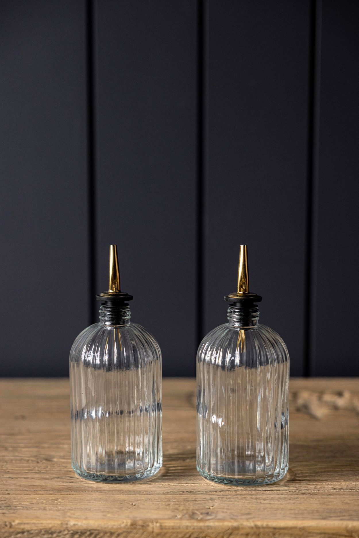 Luxe B Co. Scallop Fluted Bottle - Thumbnail 2