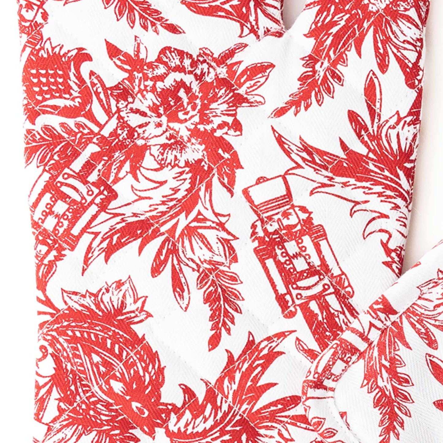 Nutcracker Toile Oven Mitt Set