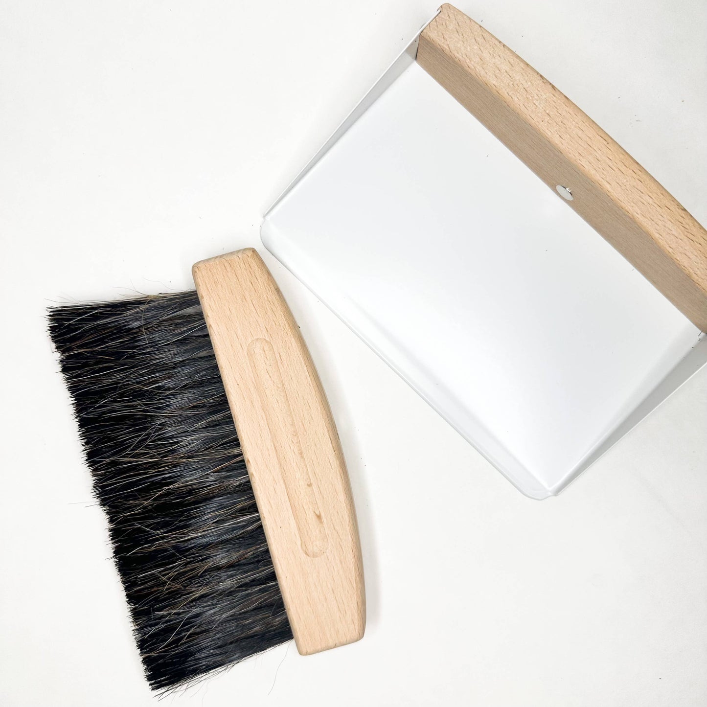 Eco-Tidy Magnetic Dustpan & Broom With Natural Bristles