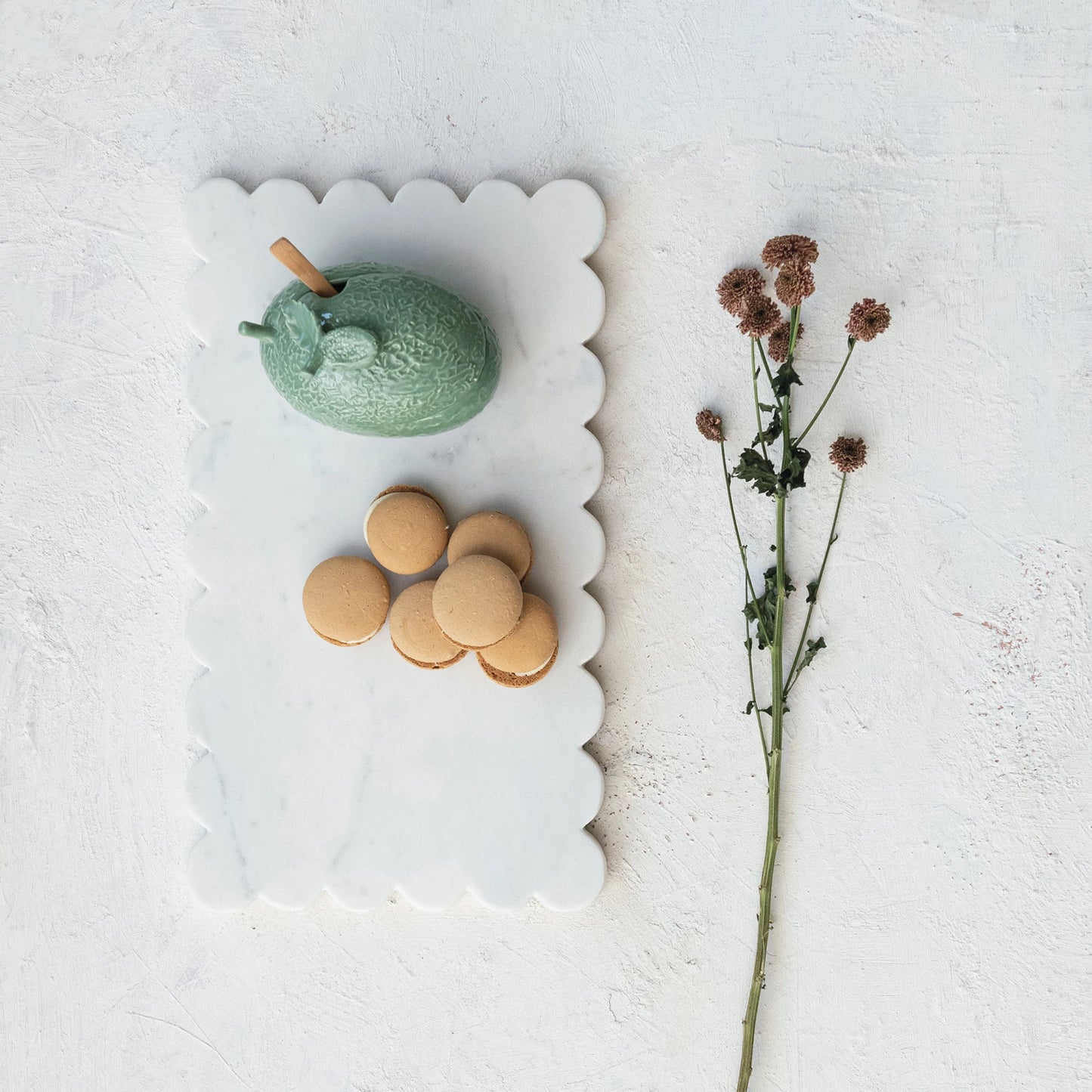 Marble Cutting Board w/Scalloped Edge