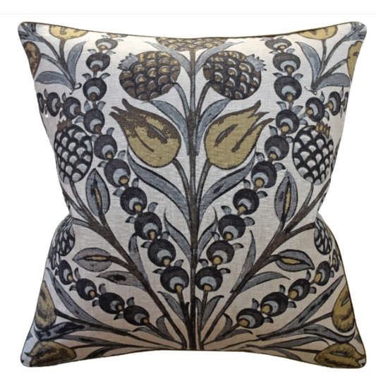 Cornelia Pillow