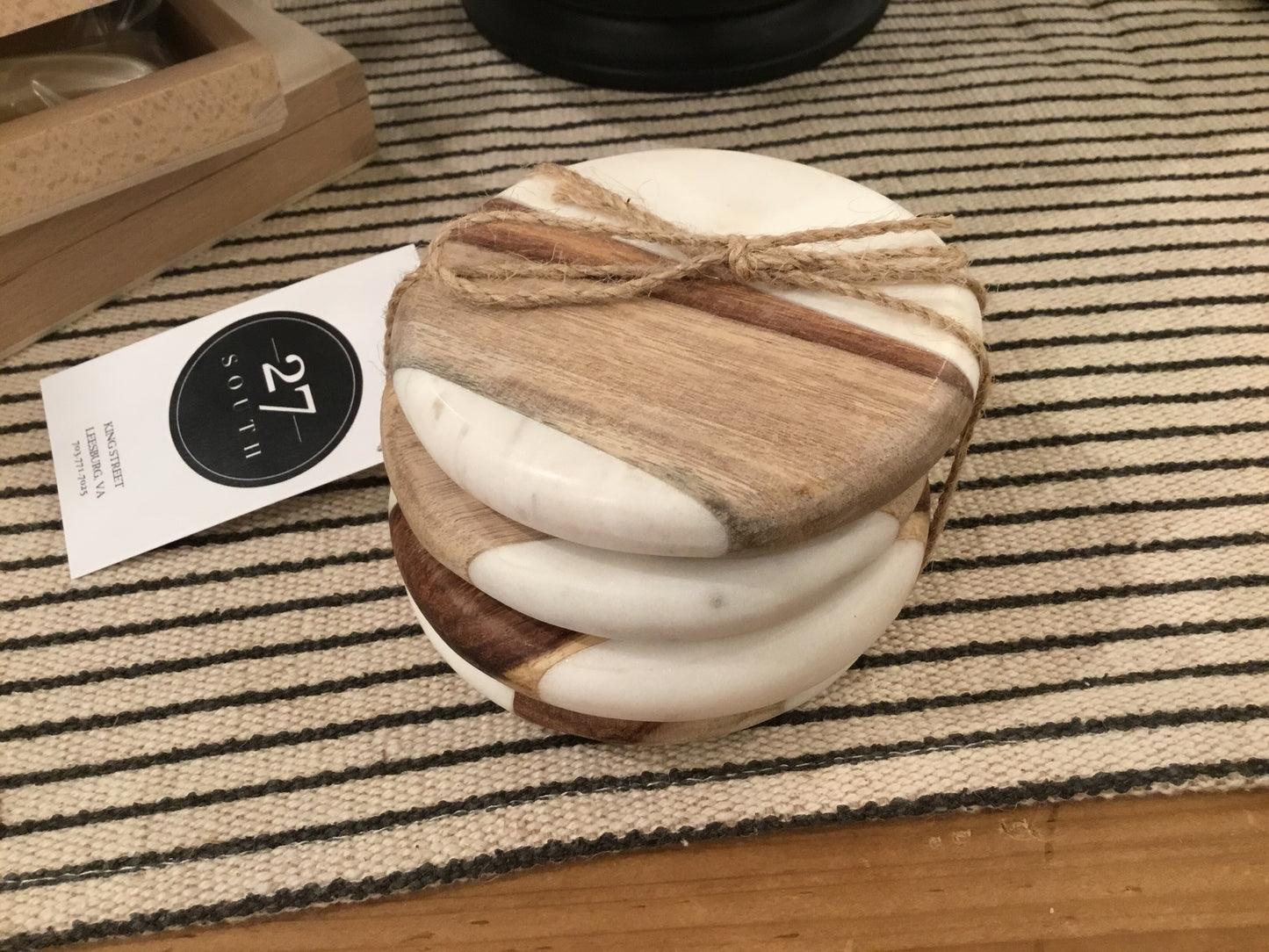 Marble and Wood Round Coasters - Set of 4